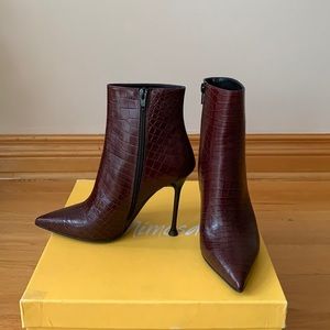 Mimosa burgundy booties